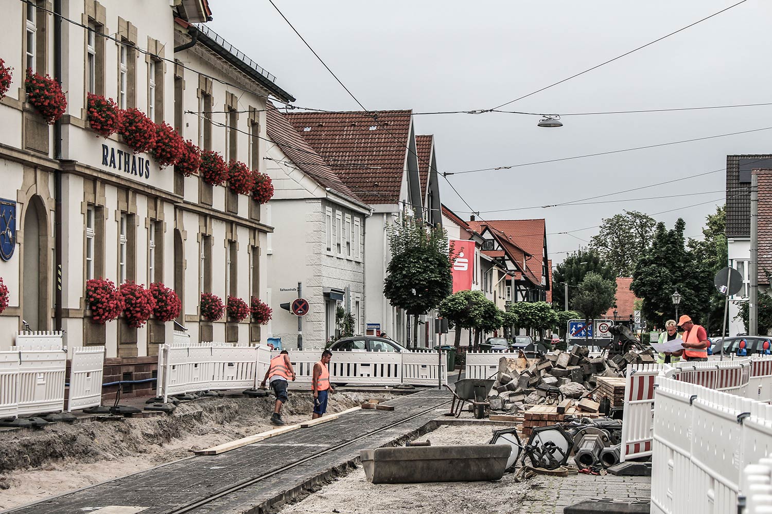 Barrierefreie-Bahnhaltestellen-2016